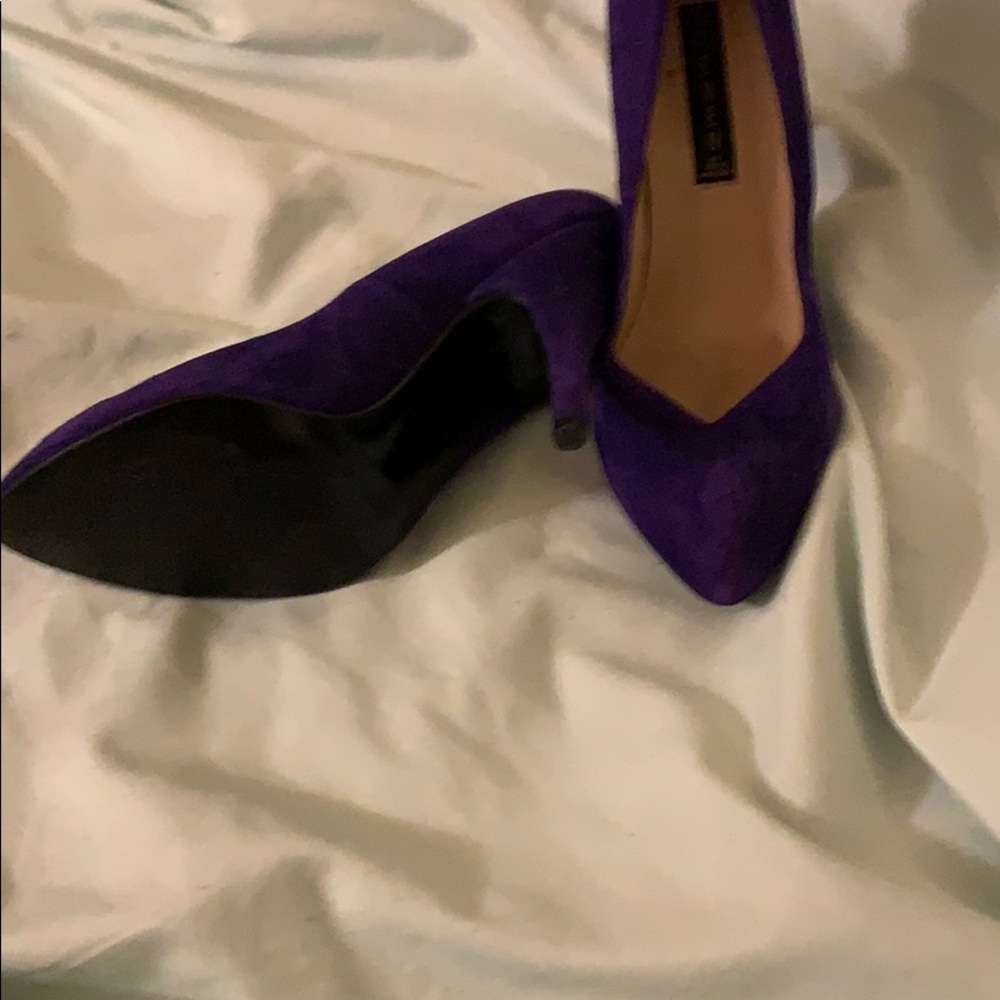 Heels - Picture 2 of 5